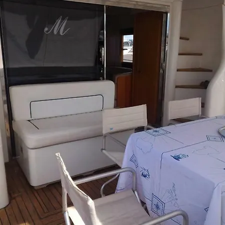 5 Terre Luxury Yacht Boat&breakfast&charter Λα Σπέτσια