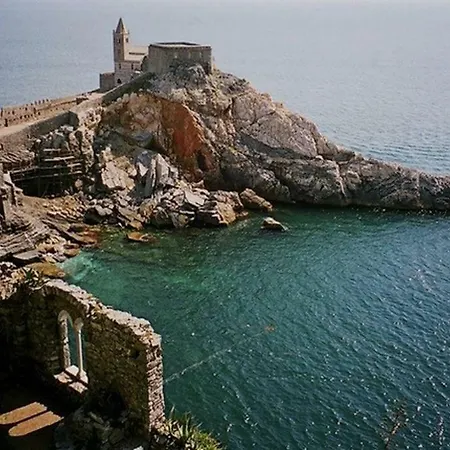 5 Terre Luxury Yacht Boat&breakfast&charter Πλωτό κατάλυμα Λα Σπέτσια
