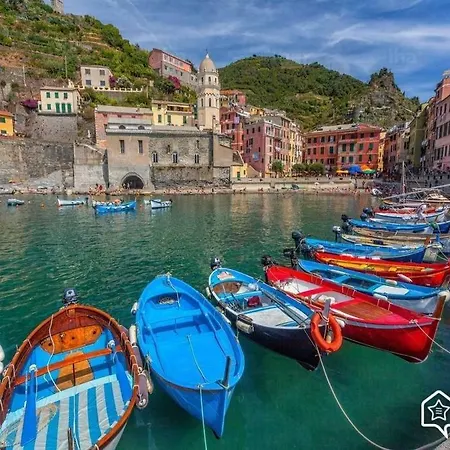 Πλωτό κατάλυμα 5 Terre Luxury Yacht Boat&breakfast&charter
