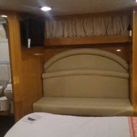 5 Terre Luxury Yacht Boat&breakfast&charter *