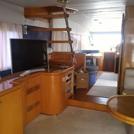 5 Terre Luxury Yacht Boat&breakfast&charter Λα Σπέτσια