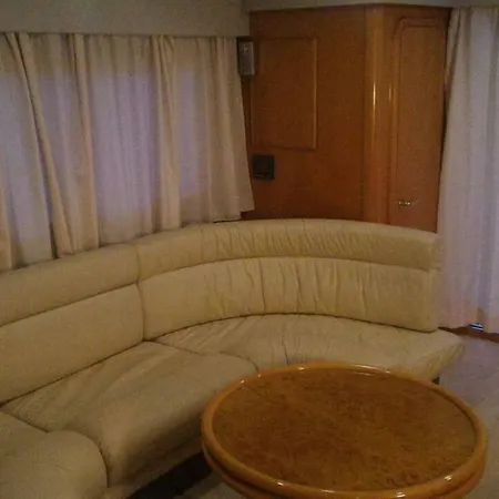 5 Terre Luxury Yacht Boat&breakfast&charter Λα Σπέτσια