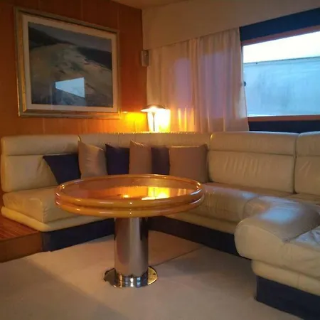 5 Terre Luxury Yacht Boat&breakfast&charter * Λα Σπέτσια