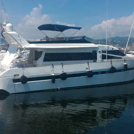 5 Terre Luxury Yacht Boat&breakfast&charter Πλωτό κατάλυμα Λα Σπέτσια